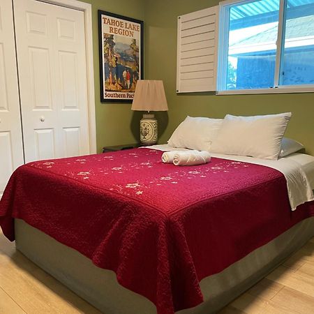 Private La Bedroom W Private Half-Bathroom - Ac - Wifi - Private Fridge -Smart Tv Лос-Анджелес Экстерьер фото